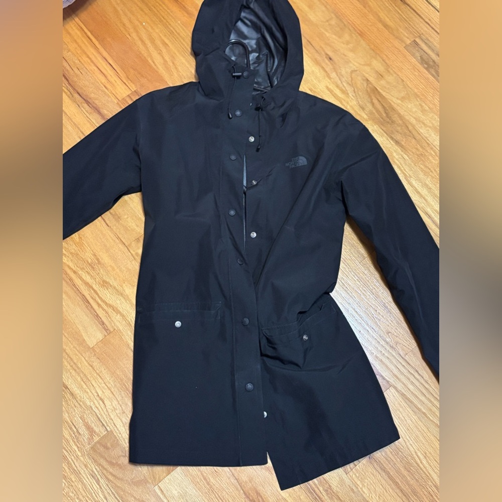 The North Face Women's Black rain coat waterproof Jacket